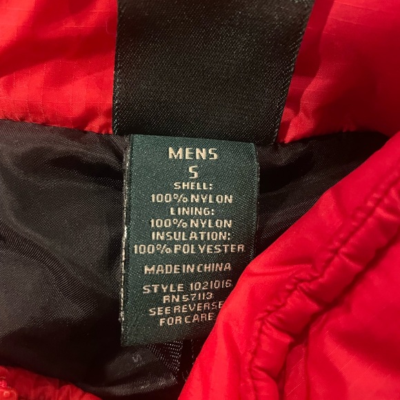 Vintage EMS vest. Packs into its own pocket. Great for spring fall hikes - Picture 11 of 12